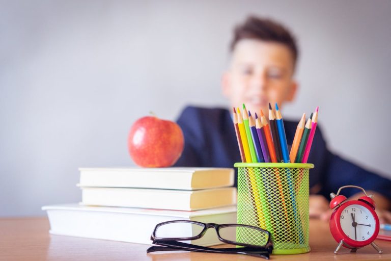 Powrót do szkoły. Co warto umieścić w wyprawce ucznia?